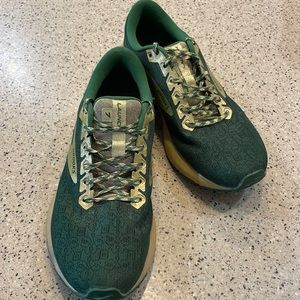 Brooks Launch women’s shoes size 8.5